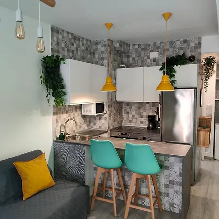 Aloha Center Appartement *