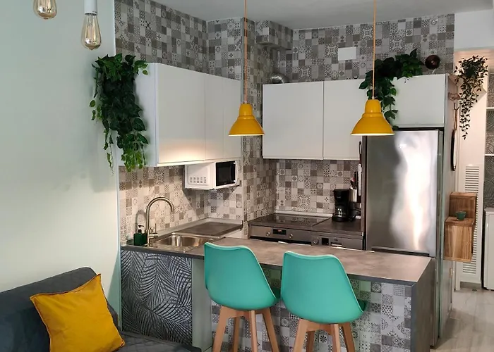 Aloha Center Apartment *